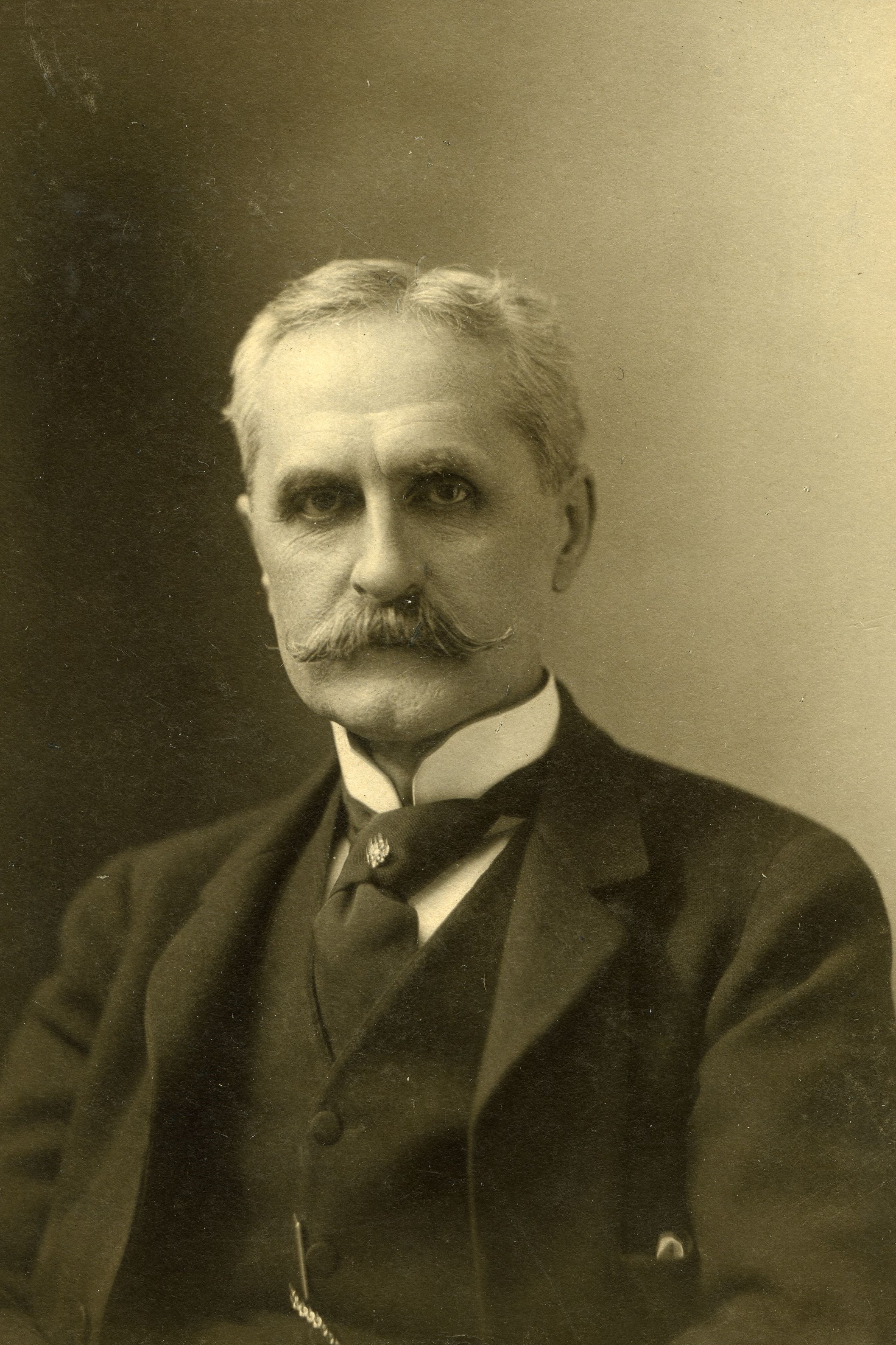 Member portrait of Robert F. Weir